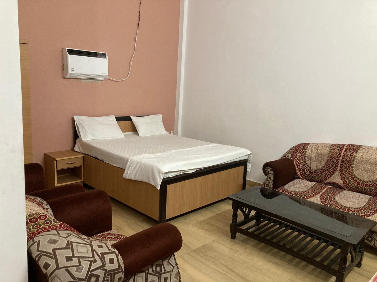 Jp International Naimisharanya Hotel Cameră foto